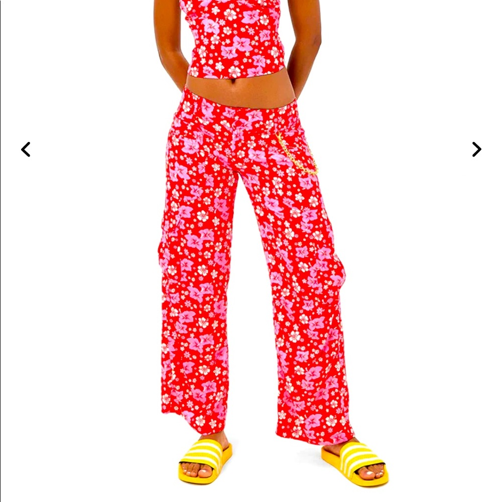 🌸 🌺 FRANKIES BIKINIS  🌸 🌺 Chilli Satin Floral Cargo Pant XL in Coconut Girl